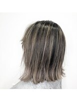 リーブル(Libre)&nbsp;外国人風コントラストバレイヤージュカラー