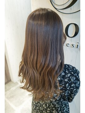 イコウヘアデザイン(icou hair design) フェミニンロング×オリーブベージュ