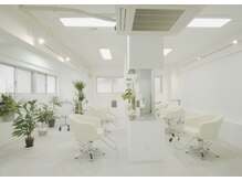 ルーツ 巣鴨 本店(roots)の雰囲気（広々としたフロア♪）