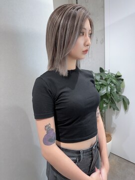 ヴィヴィー 福岡天神店(VIVIE) ブリーチ＋デザインカラー