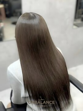 アンバランスオオサカ(UNBALANCE OSAKA) ★赤み消し/ダークブラウン/グレージュ/ロングレイヤー【JUNYA】