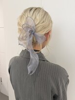 コトナ(kotona)&nbsp;【ハイトーンリボンシニヨンヘアセット】渋谷カチモリ早朝営業