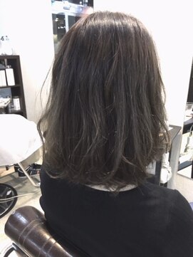 アルファ(alpha) クラゲヘアー/オリーブグレー/黒髪/ココアベージュ/小顔/松戸駅