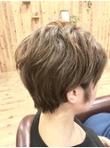 オトナ女子にオススメなふんわりショート