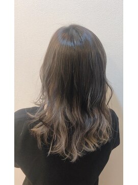 セブンルックス モカ 宇都宮鶴田店(7LOOKS mocha) ナチュラルバレイヤージュ×シルバーグレージュ