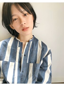 ウム(Umu) シンプルショート/黒髪ショート/カーキグレージュ