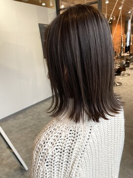 アットラップレーヴ(attrape-reve) 20代30代/大人可愛い/小顔外ハネミディ/シークレットハイライト