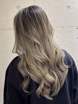 ヴォアソルヂェガーデン(Voasorte GARDEN)&nbsp;【Voasorte GARDEN】ホワイトバレイヤージュ☆