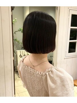 プレイスインザサン(PLACE IN THE SUN) まとまるボブスタイル