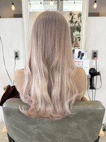 シェル 津山の手店(shel)&nbsp;透明感カラーブリーチ１回ホワイトピンクベージュこなれロング