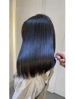 エラ(Ella)&nbsp;艶映えブルーブラック髪質改善カラー