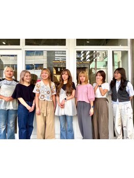 【女性スタッフ多数】美意識の高い女性スタッフ多数在籍☆大人可愛いトレンドstyleをご提案♪