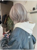 柔らかいホワイトベージュ×ボブレイヤー