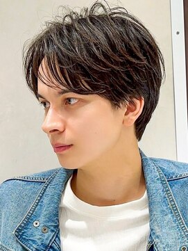 ヨリ トウキョウ(yori Tokyo) 似合わせカット30代40代50センターパート刈り上げマッシュ