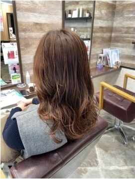 シャラク 羽広店(sharaku) コテ巻きパーマ