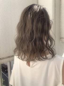 アンベリール(Embellir) キャンペーン価格】傷まないRブリーチ＋カラー＋カット13000円