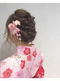 トップが割れ易い方もふんわりな、浴衣に似合うねじねじアレンジ