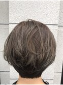 .シルキーグレージュショートボブ