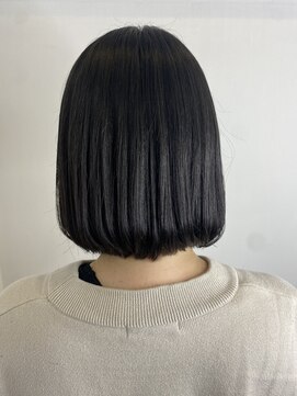 リルウ 阿倍野キューズモール(LILOU) シンプルの艶感重視ボブ