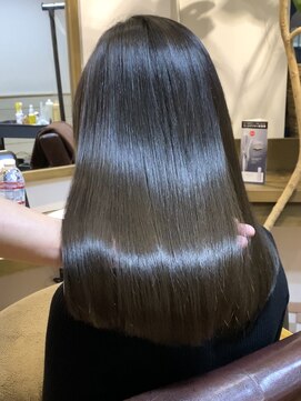 ローラン(ROULAND) 【髪質改善】うる艶髪へ酸熱トリートメントケア