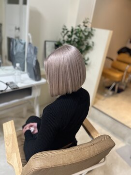 カリーナ(CARINA) ホワイトカラー/パールホワイト