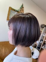 エルフゥ(Elle fou)&nbsp;前下がりショートボブ