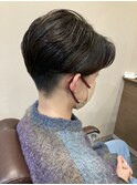 センターパート×韓国風×刈り上げ