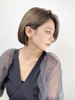 ルアナ(Luana) 耳掛けボブ × ミルクティーグレージュ