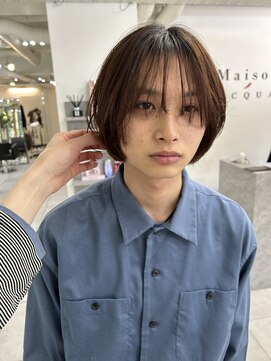 メゾンアクア 表参道(Maison ACQUA) =メンズボブ/スパイキーショート/ブルーブラック／MEN’S HAIR