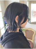 耳かけ黒髪暗髪ウルフレイヤーくびれミディ似合わせカット