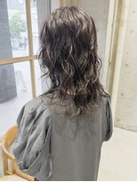 トマト(TOMTO)&nbsp;【HOSSY】ミディアム_パーマ_ウルフパーマ