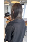 切りっぱなしヘイリーボブ×グレージュ