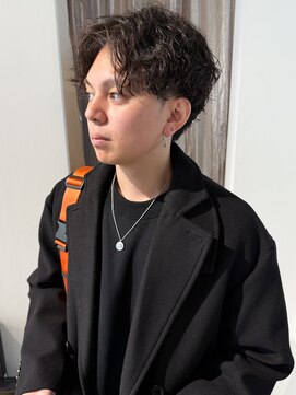 シテン(SITEN) センターパート/スパイラルパーマ/センターパートパーマ