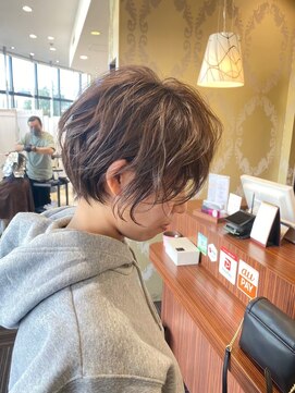 アース 会津若松店(HAIR&MAKE EARTH) 大人かわいいふんわりショートレイヤー