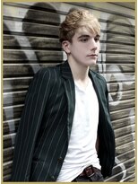 ジジバイワースホワイル(jiji by WORTH WHILE)&nbsp;リバースセンターパート刈り上げセンターパートサーフカール