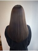 思わず触れたくなる”うる艶ロング♪髪質改善×透明感カラー