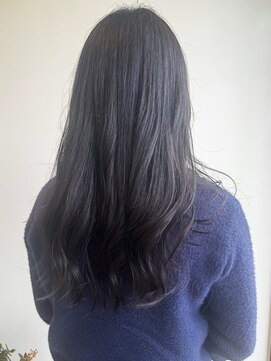 アヴァンセ サニー美容室 アッシュブラック 艶髪ロング 透明感カラー 髪質改善 20代