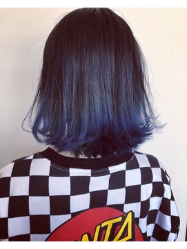 ヘアーサロン ツミキ(HAIR SALON TSUMiKi) 外ハネボブスタイルのブルーグラデーション