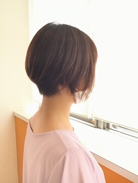 アミュウ(amiu) 前下がりショートボブ