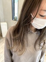 シフト(SHEEFT) 作りすぎないバレイヤージュで外国人風カラー クセ毛風パーマ