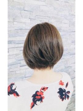 ルヴアッシュ(LuvuAsh) ショートボブ