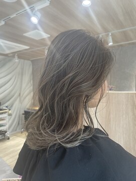 ヘアーメイク スリー(Hair Make 3) ハイライト/ブリーチ
