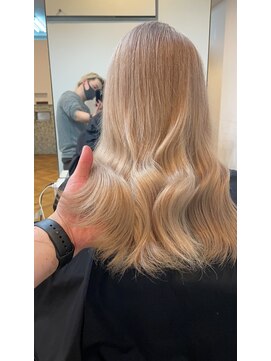 ドルチェ 心斎橋(Dolce) ホワイトミルク/艶巻き/韓国風/ハイトーン