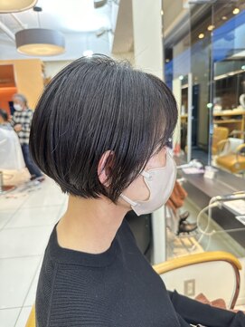 キサ ファータ 恵比寿(kisa fata) 大人可愛い20代30代40代黒髪ショートボブ 横 重め 前下がり
