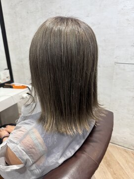 シエル 立川店(CIEL) 【CIEL×久光】シルバーグレー×外はねボブ