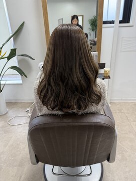 ラヴィリス バイ レム(Raviliss by rem) くすみカラー