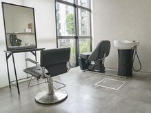 ルスリー 横浜店(Lsurii)の雰囲気（ゆったりとお過ごしできる[横浜駅/白髪染め/髪質改善ストレート]）