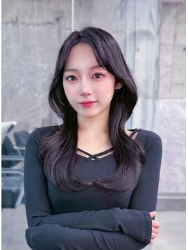 フィヴェント(Fivent) 黒髪韓国小顔レイヤーイメチェン暗めオリーブグレークラゲヘアー