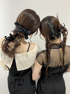 コトナ(kotona) 編み下ろしツインテールヘアセットリボンヘアセット結婚式ゲスト