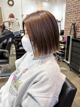 ヴィップルーム(viproom) ツヤ髪スタイルブルージュマッシュウルフイヤリングカラー